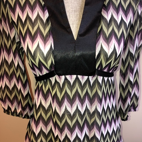 Print blouse w/ tie waste - Picture 3 of 6